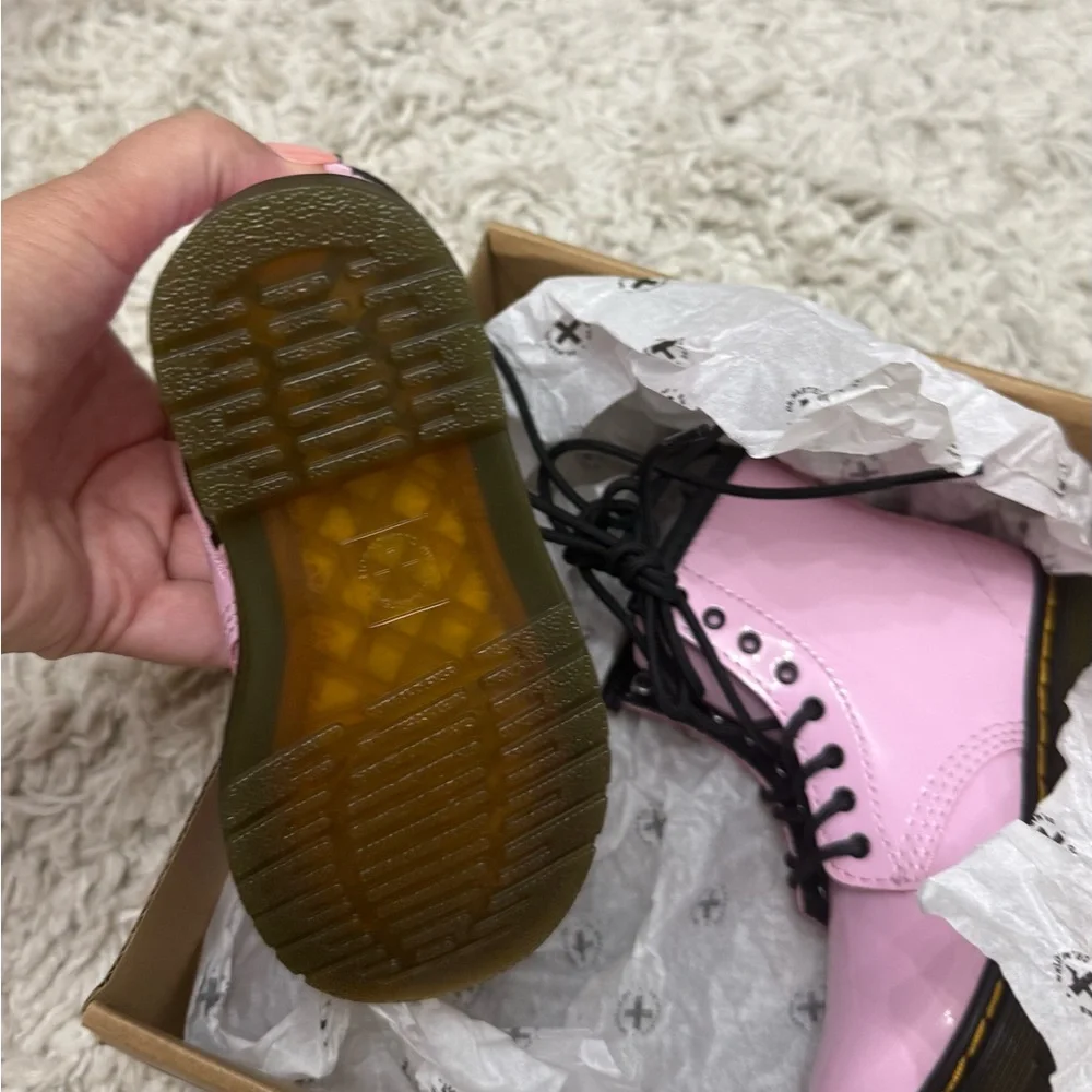 Brand new toddler dr martens 💓